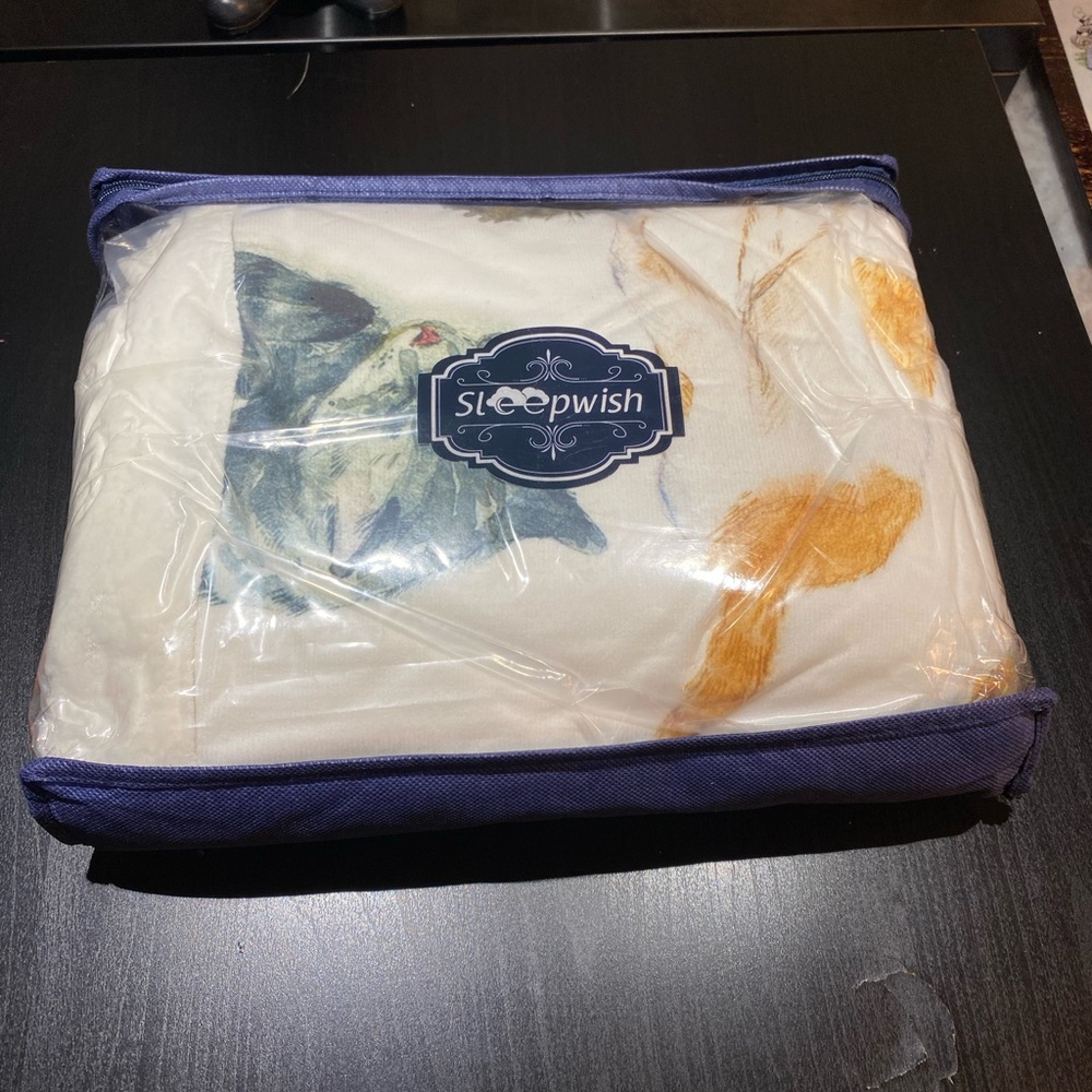 Sleepwish Floral Blanket